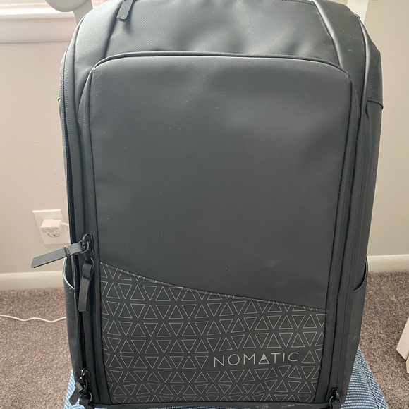 nomatic travel backpack